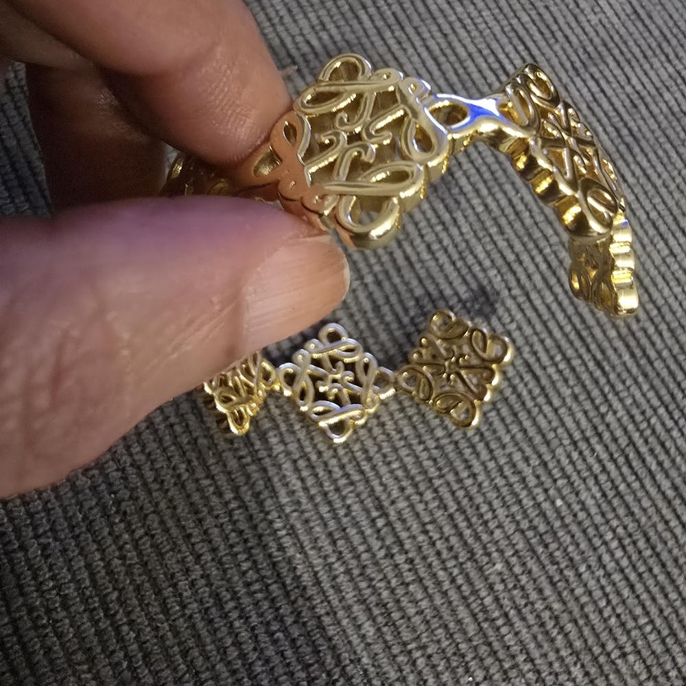 Loewe Gold Bracelet - Picture 15 of 16